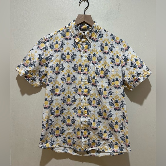 Kennington LTD California White Yellow Pineapple Print Collared Button Up Shirt - Picture 1 of 5